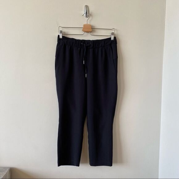 Lululemon on the Fly Crop *Woven 23"- Black (Size:6) - Picture 2 of 8